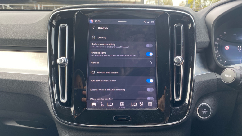 Volvo XC40 2.0 B3P Plus Black Edition 5dr Auto Petrol Estate